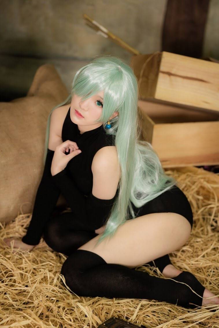 Cosplay福利/七原罪伊丽莎白cosplay福利 半次元福利向美女裸足