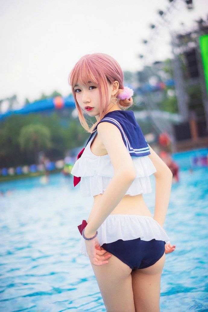 Cosplay福利/比基尼水着萌妹萝莉湿身cosplay福利美腿诱惑