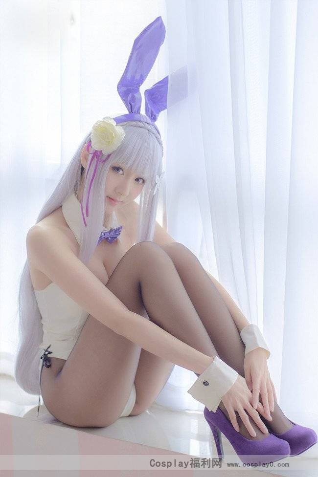 Cosplay福利/童颜巨乳萝莉艾米莉亚女仆装白丝诱惑cosplay宅男福利