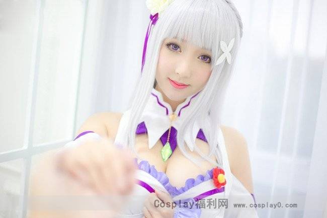 Cosplay福利/童颜巨乳萝莉艾米莉亚女仆装白丝诱惑cosplay宅男福利