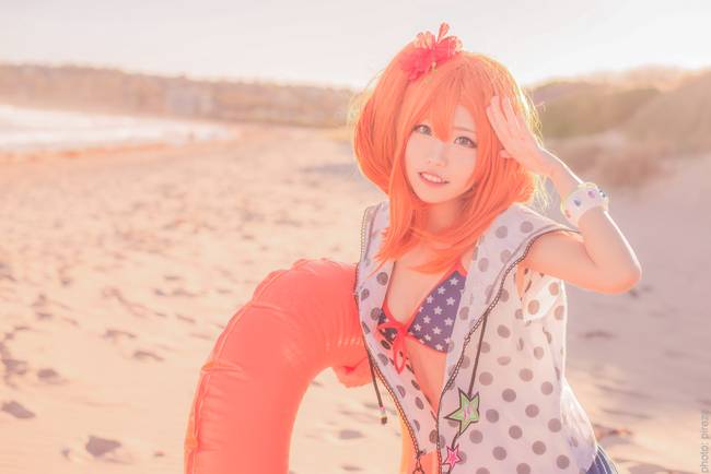 Cosplay福利/治愈系海滩比基尼少女LoveLive! 高坂穗乃果COSPLAY