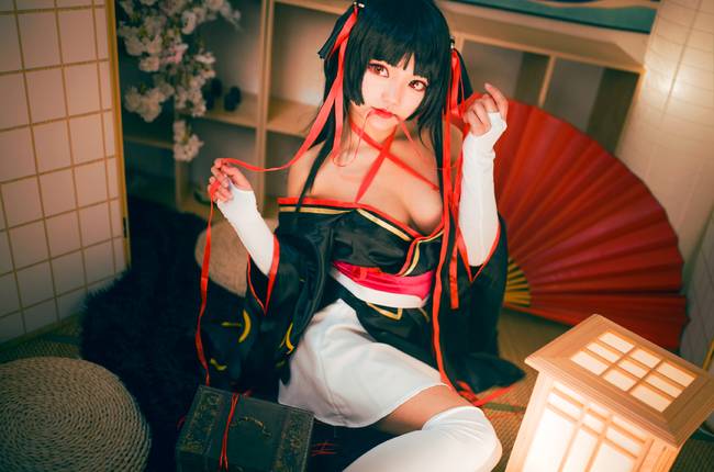 Cosplay福利/《球球大作战》白丝绝对领域少女 夜夜卡哇伊夜夜COSPLAY