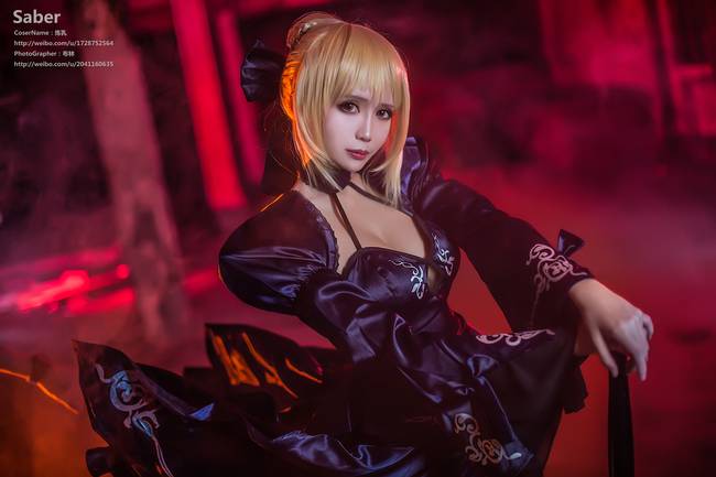 Cosplay福利/巨乳吾王 Fate/Stay Night Saber COSPLAY