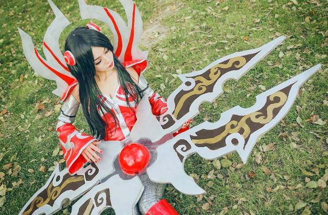 Cosplay福利/英气满满的美少女英雄联盟刀妹-刀锋意志cos