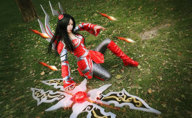 Cosplay福利/英气满满的美少女英雄联盟刀妹-刀锋意志cos