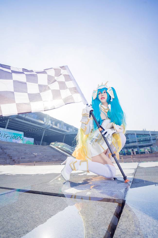 Cosplay福利/白丝绝对领域赛车女郎