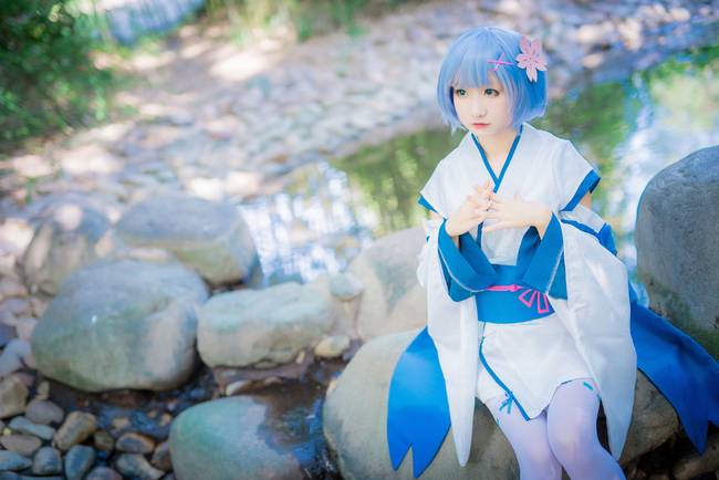 Cosplay福利/白丝绝对领域萝莉少女 从零开始的异世界生活COSPLAY 蕾姆 拉姆