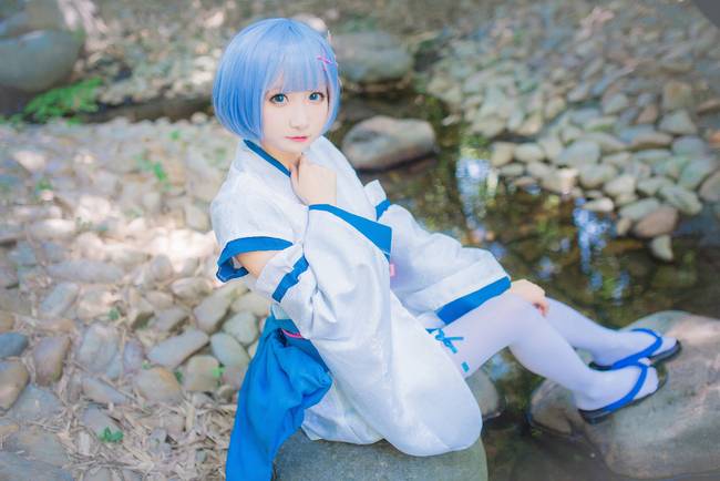 Cosplay福利/白丝绝对领域萝莉少女 从零开始的异世界生活COSPLAY 蕾姆 拉姆