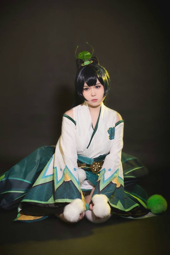 Cosplay福利/阴阳师手游COSPLAY 原始萤草 cn:声控晚期隐修君 觉醒萤草 cn:花微倦_夜十六