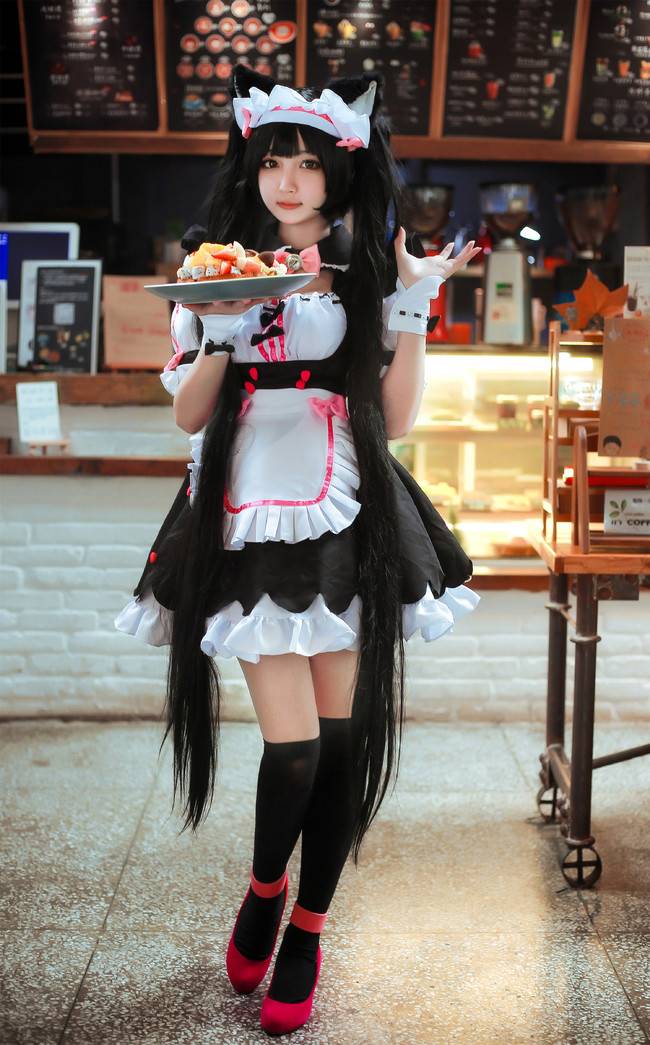 Cosplay福利/《舔到你心里》卡哇伊黑丝绝对领域小女仆 巧克力与香子兰 巧克力COSPLAY美图欣赏 cn:温酒