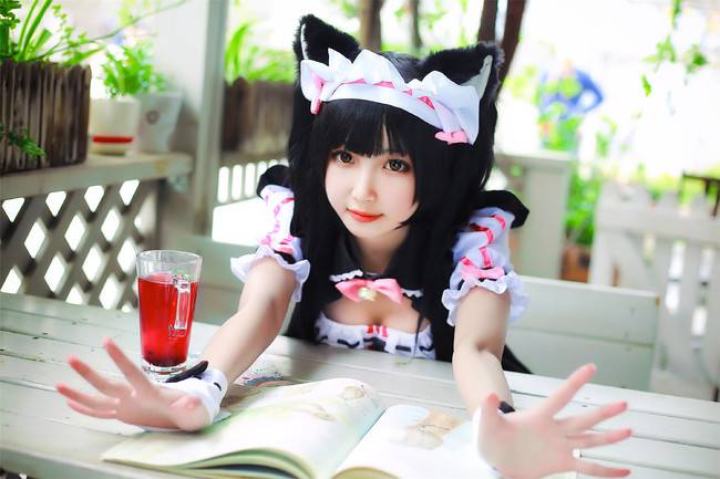 Cosplay福利/《舔到你心里》卡哇伊黑丝绝对领域小女仆 巧克力与香子兰 巧克力COSPLAY美图欣赏 cn:温酒