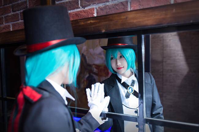 Cosplay福利/VOCALOID初音未来COSPLAY，你们爱的渔网袜