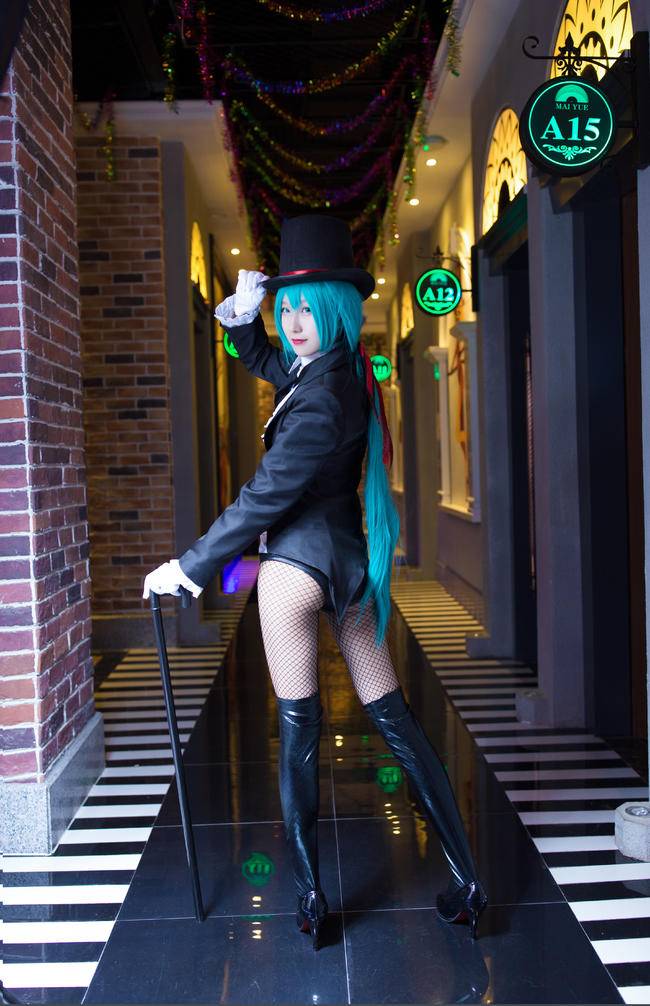Cosplay福利/VOCALOID初音未来COSPLAY，你们爱的渔网袜