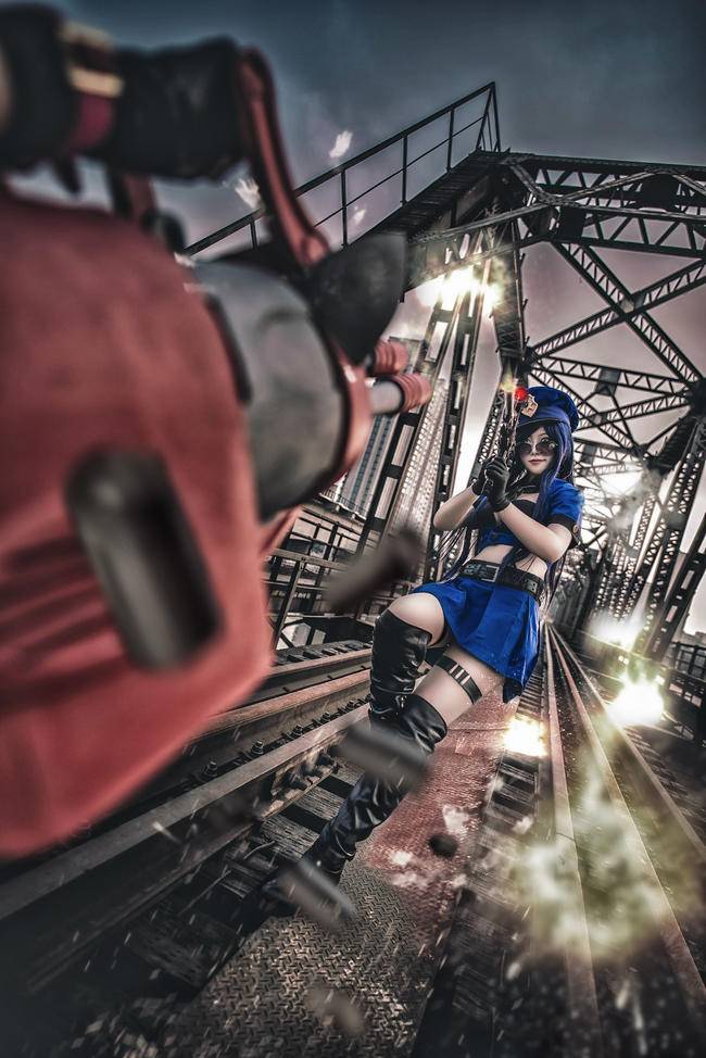 Cosplay福利/暴走萝莉金克斯 VS 皮城女警凯瑟琳 cosplay