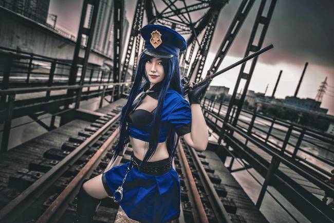 Cosplay福利/暴走萝莉金克斯 VS 皮城女警凯瑟琳 cosplay