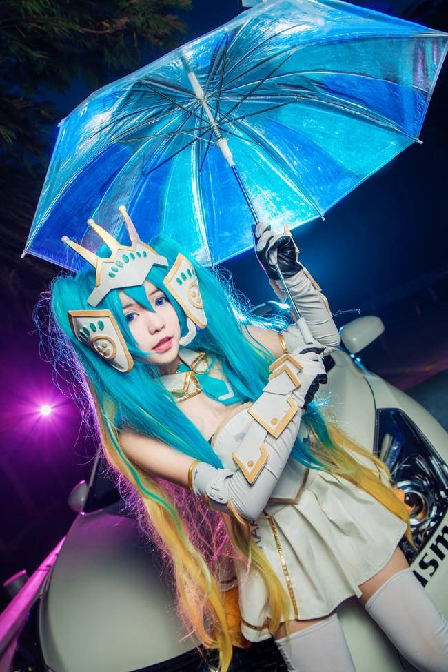 Cosplay福利/白丝绝对领域赛车女郎 VOCALOID 2015RacingMiku COSPLAY