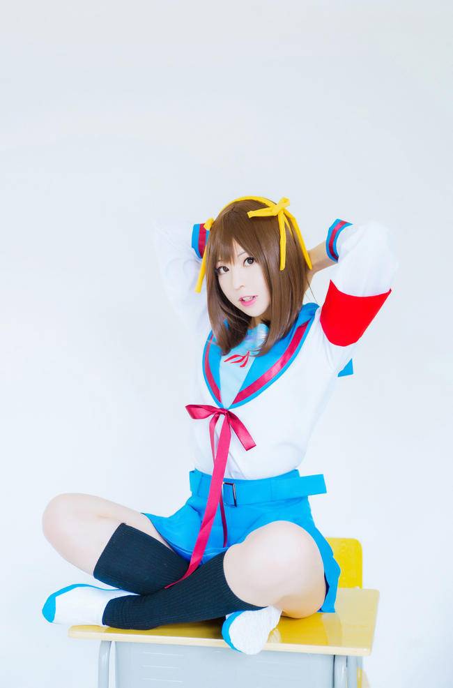 Cosplay福利/黑丝制服绝对领域少女 凉宫春日COSPLAY