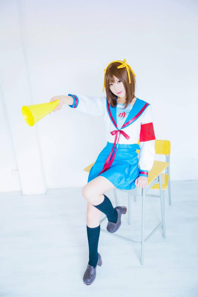 Cosplay福利/黑丝制服绝对领域少女 凉宫春日COSPLAY