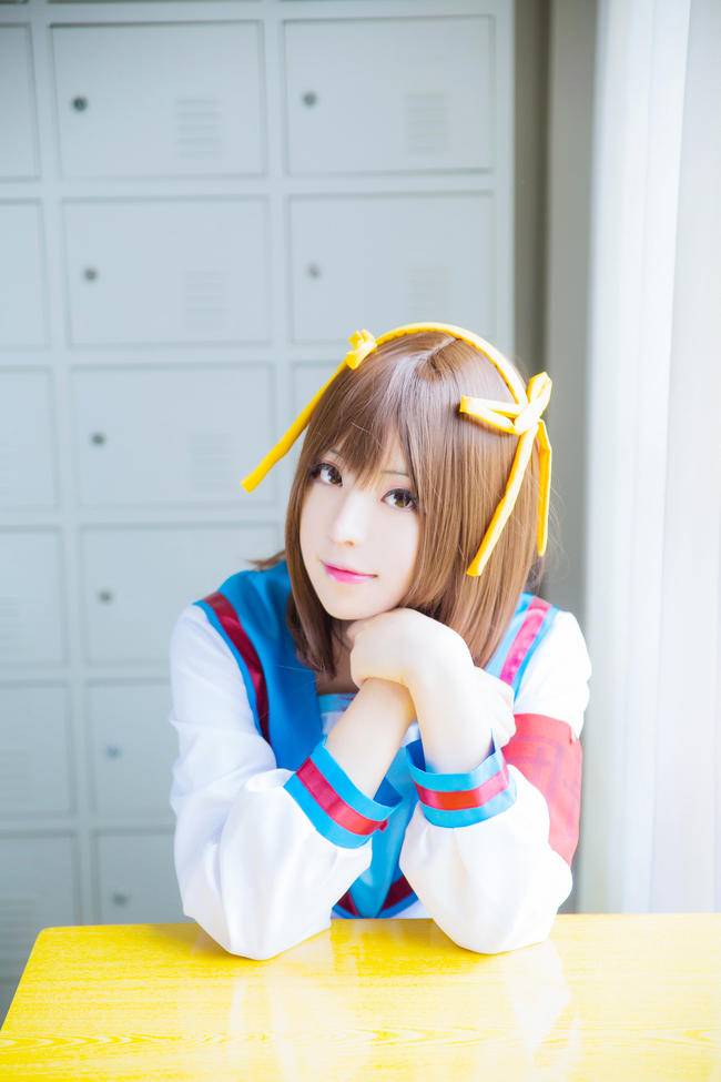 Cosplay福利/黑丝制服绝对领域少女 凉宫春日COSPLAY