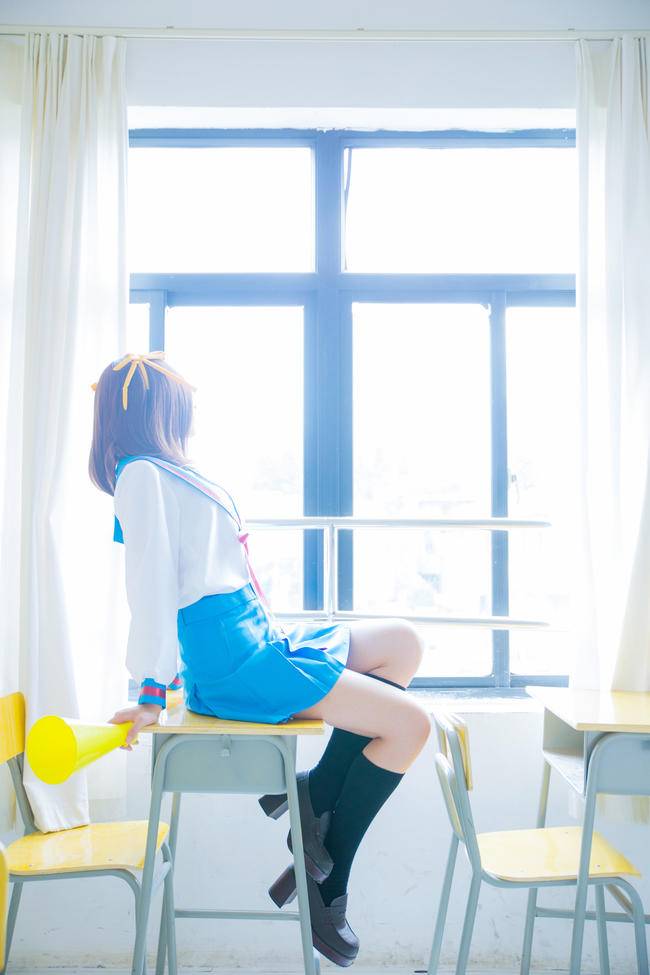 Cosplay福利/黑丝制服绝对领域少女 凉宫春日COSPLAY