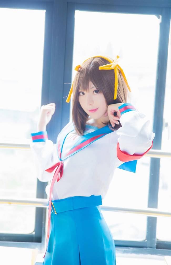 Cosplay福利/黑丝制服绝对领域少女 凉宫春日COSPLAY