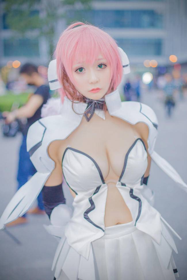 Cosplay福利/呆萌爆乳绝对领域少女-天降之物 伊卡洛斯COSPLAY