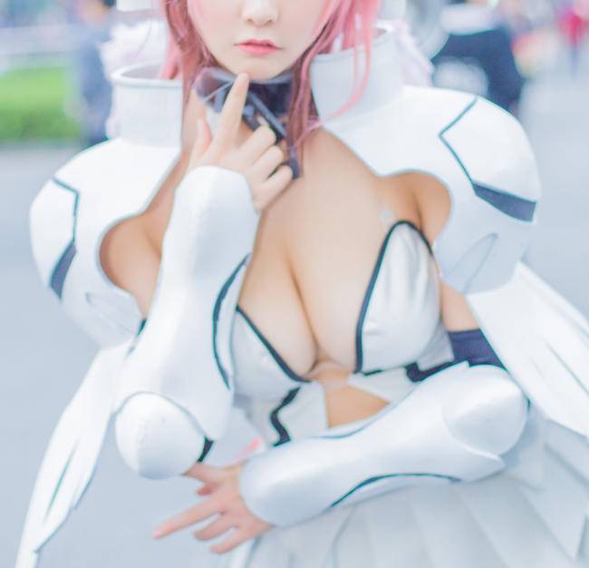Cosplay福利/呆萌爆乳绝对领域少女-天降之物 伊卡洛斯COSPLAY
