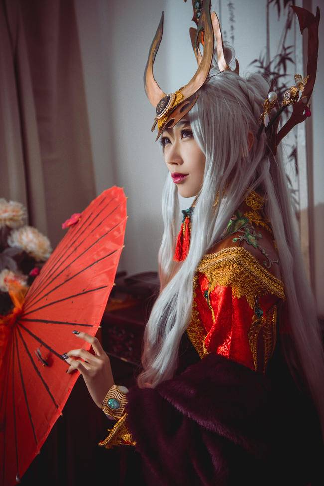 Cosplay福利/英雄联盟COSPLAY 暗黑元首辛德拉