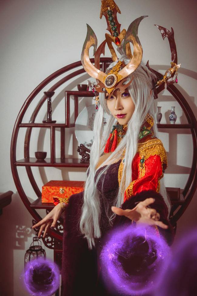 Cosplay福利/英雄联盟COSPLAY 暗黑元首辛德拉