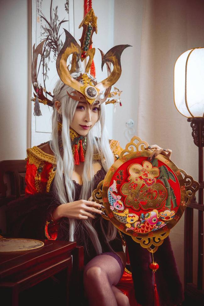 Cosplay福利/英雄联盟COSPLAY 暗黑元首辛德拉