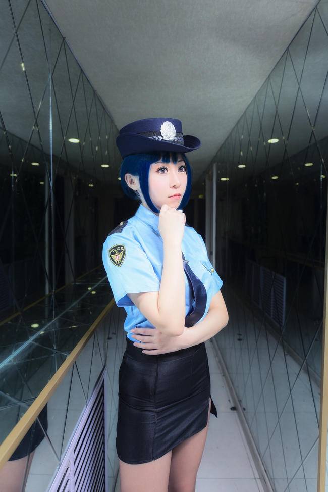 Cosplay福利/生死回放钟妍COSPLAY，女警制服
