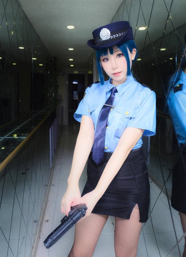 Cosplay福利/生死回放钟妍COSPLAY，女警制服