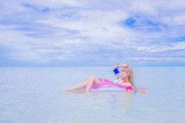 Cosplay福利/甜美萌妹COS南小鸟夏威夷觉醒