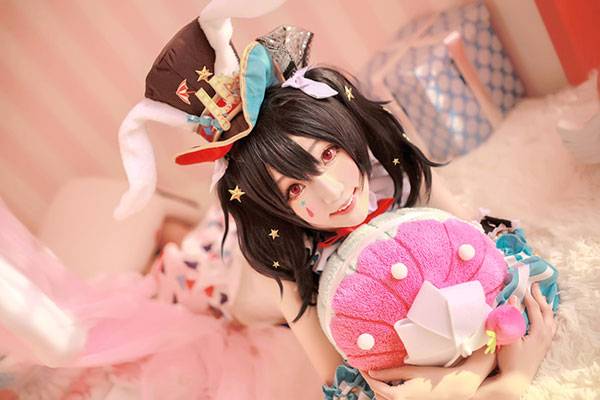 Cosplay福利/可爱萌妹矢泽妮可马戏团觉醒COS