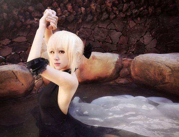 Cosplay福利/日本动画《fate》女主角saber泳装cosplay