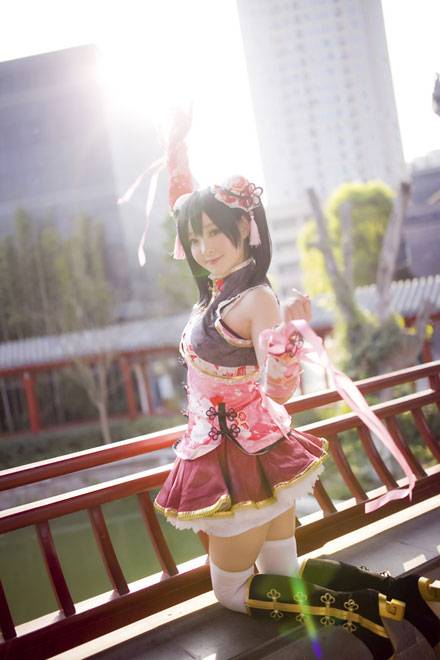 Cosplay福利/清纯萌妹矢泽妮可旗袍觉醒cosplay