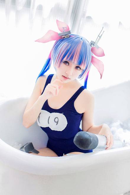 Cosplay福利/贫乳少女舰娘伊19死库水COS