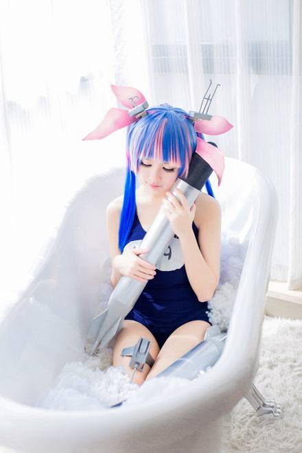 Cosplay福利/贫乳少女舰娘伊19死库水cosplay