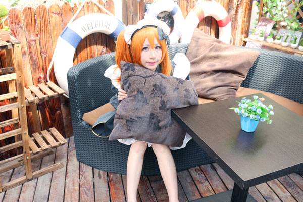 Cosplay福利/甜美萌妹高坂穗乃果女仆装COS