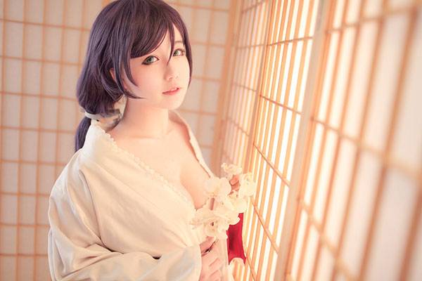 Cosplay福利/台湾“I级艳后”马友蓉赫斯缇雅COS