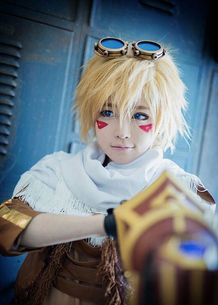 Cosplay福利/lol探险家ez螺旋猫tomia反串cos