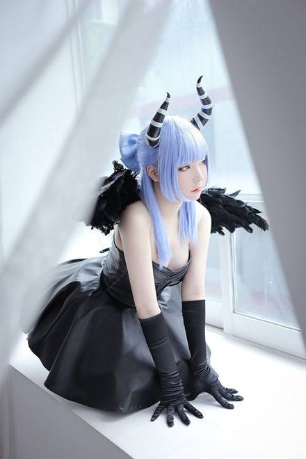 Cosplay福利/清纯萌妹初音未来赛车手COS