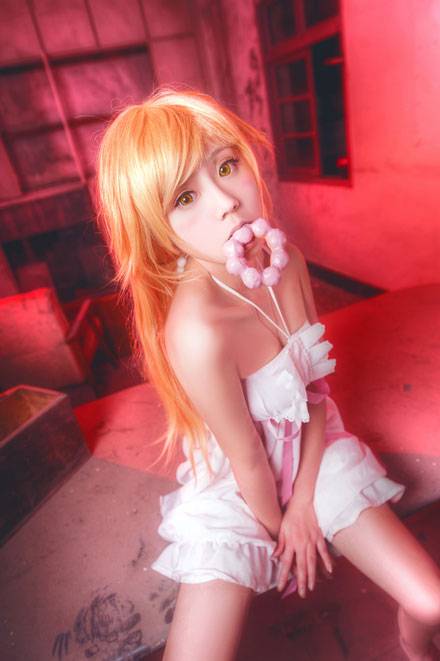 Cosplay福利/《伪物语》忍野忍神还原COS