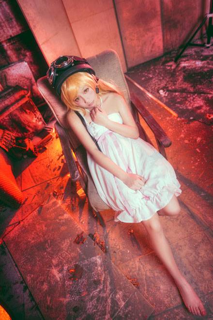 Cosplay福利/《伪物语》忍野忍神还原COS