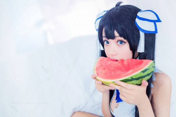 Cosplay福利/《伪物语》忍野忍神还原COS