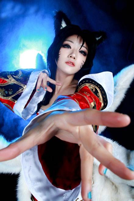 Cosplay福利/LOL九尾妖狐阿狸性感COS