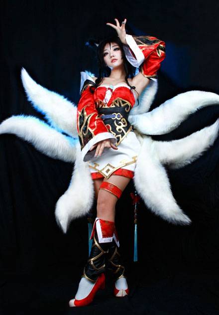 Cosplay福利/LOL九尾妖狐阿狸性感COS