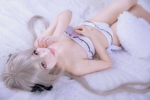 Cosplay福利/贫乳萝莉穹妹私房比基尼COS