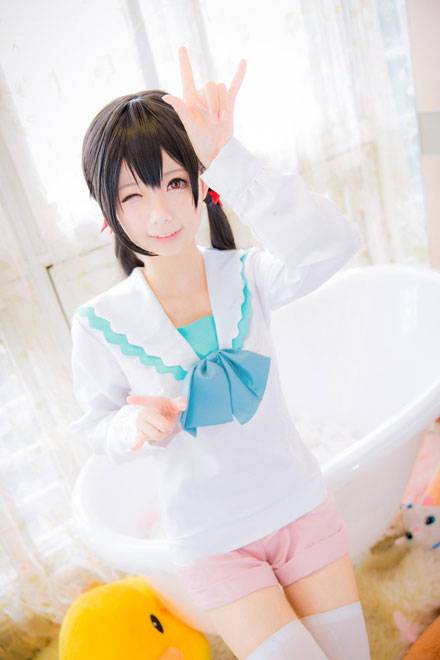 Cosplay福利/白丝萝莉矢泽妮可日常水手服COS