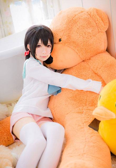 Cosplay福利/白丝萝莉矢泽妮可日常水手服COS